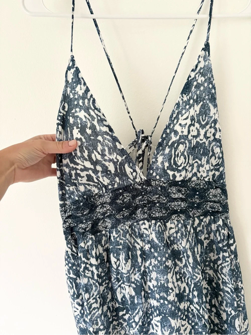 Abercrombie & Fitch Blue Paisley Bra-Free Tie Back Spaghetti Strap Maxi Dress XL